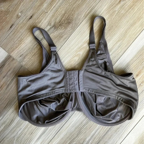 WACOAL : Basic Beauty Full Figure Seamless Underwire Bra 855192 - Picture 2 of 12